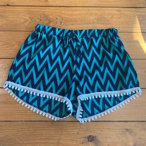 (183) LAC BLEU SHORTS